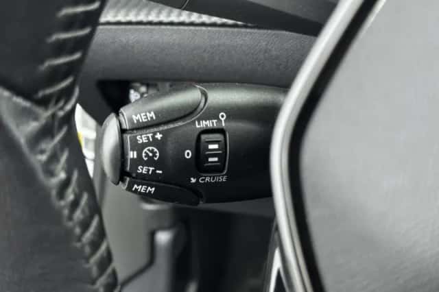 Peugeot 2008 (2021) thumbnail 18