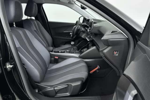 Peugeot 2008 (2021) thumbnail 32
