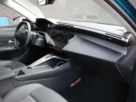 Peugeot 408 (2025) thumbnail 4