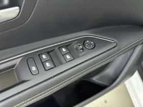 Peugeot 3008 (2020) thumbnail 16