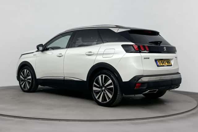 Peugeot 3008 (2020) thumbnail 3