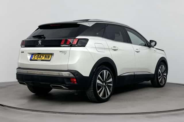 Peugeot 3008 (2020) thumbnail 5