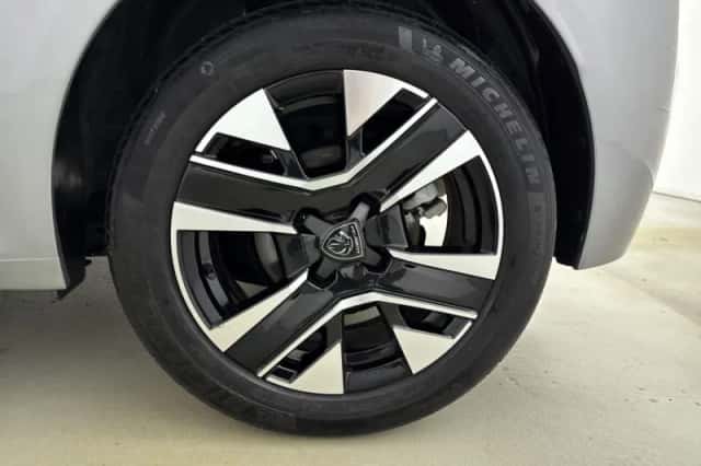 Peugeot 208 (2024) thumbnail 11