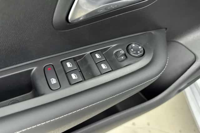 Peugeot 208 (2024) thumbnail 14