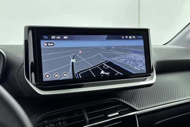 Peugeot 208 (2024) thumbnail 18