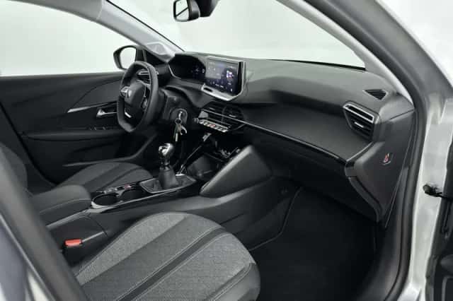Peugeot 208 (2024) thumbnail 25