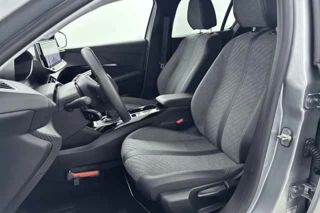 Peugeot 208 (2024) thumbnail 31