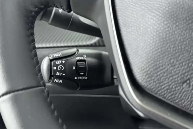 Peugeot 208 (2024) thumbnail 45