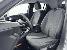 Peugeot 208 (2024) thumbnail 9