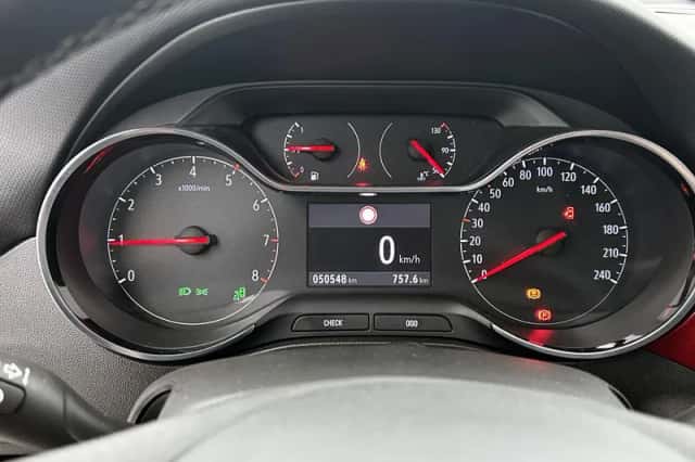 Opel Crossland (2023) thumbnail 14