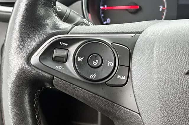 Opel Crossland (2023) thumbnail 15