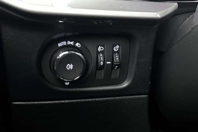 Opel Mokka (2024) thumbnail 32