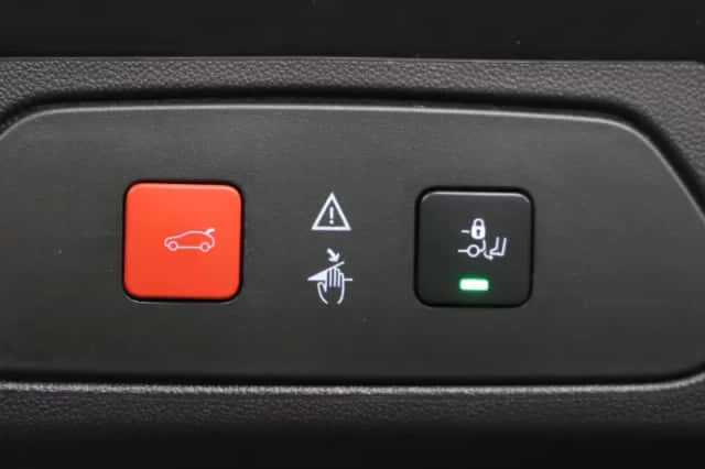 Opel Grandland X (2019) thumbnail 19