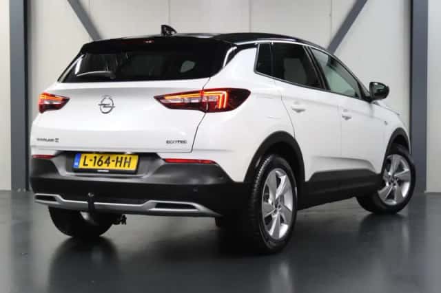 Opel Grandland X (2019) thumbnail 3