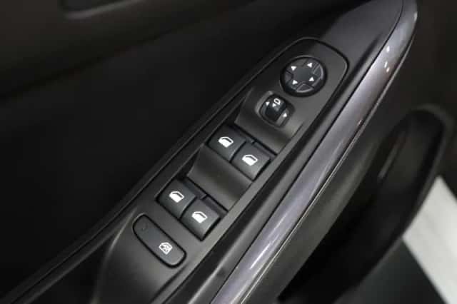 Opel Grandland X (2019) thumbnail 25