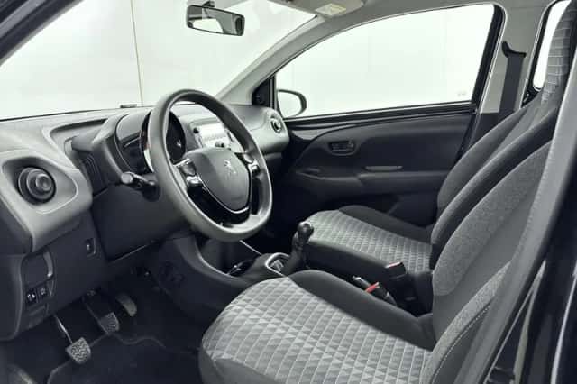Peugeot 108 (2020) thumbnail 10