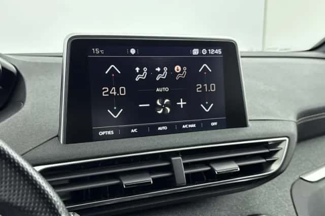 Peugeot 3008 (2019) thumbnail 22
