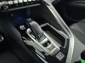Peugeot 3008 (2019) thumbnail 24