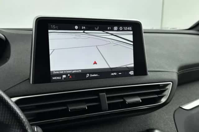 Peugeot 3008 (2019) thumbnail 32