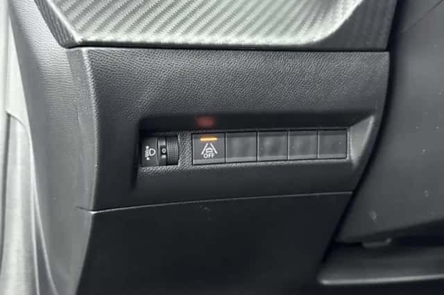 Peugeot 208 (2023) thumbnail 28