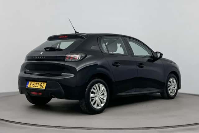 Peugeot 208 (2023) thumbnail 5