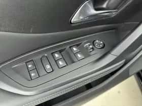 Peugeot 308 (2023) thumbnail 15