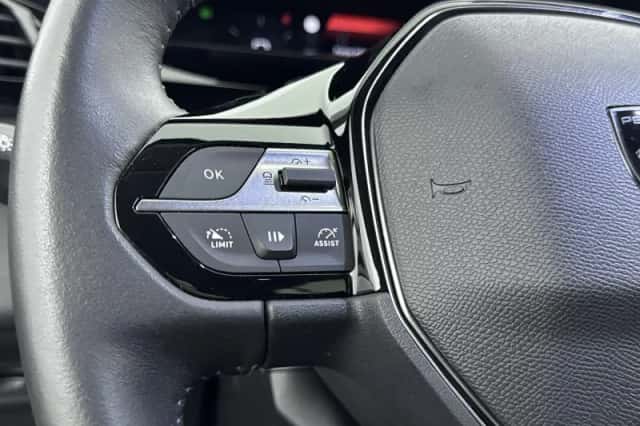 Peugeot 308 (2023) thumbnail 18
