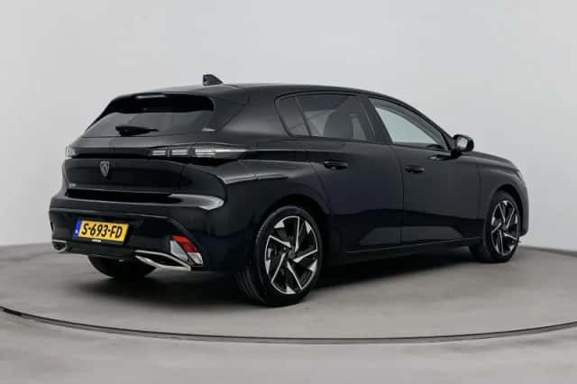 Peugeot 308 (2023) thumbnail 5