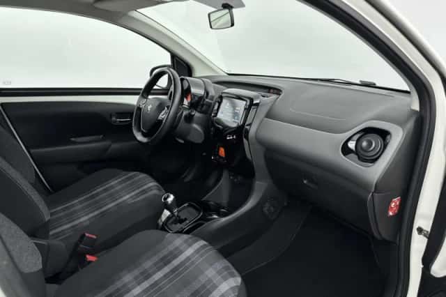 Peugeot 108 (2018) thumbnail 12