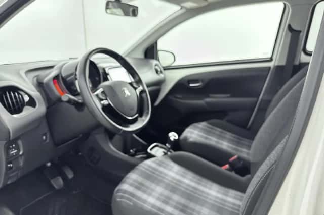 Peugeot 108 (2018) thumbnail 10