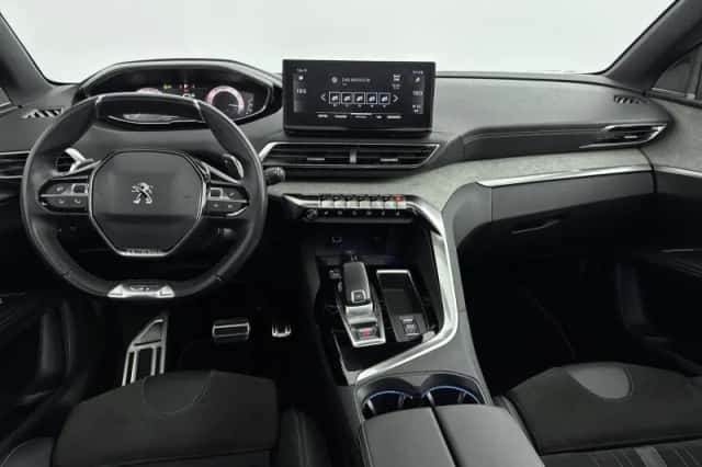 Peugeot 5008 (2022) thumbnail 11