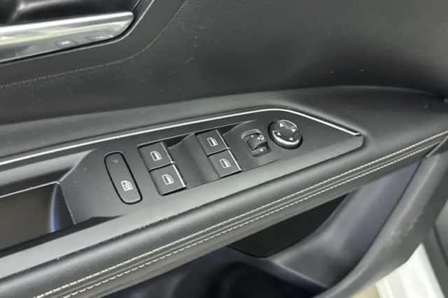 Peugeot 5008 (2022) thumbnail 15