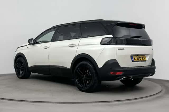 Peugeot 5008 (2022) thumbnail 3