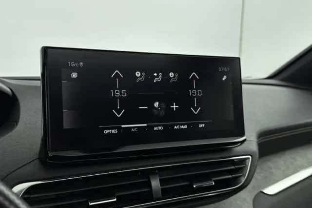 Peugeot 5008 (2022) thumbnail 22