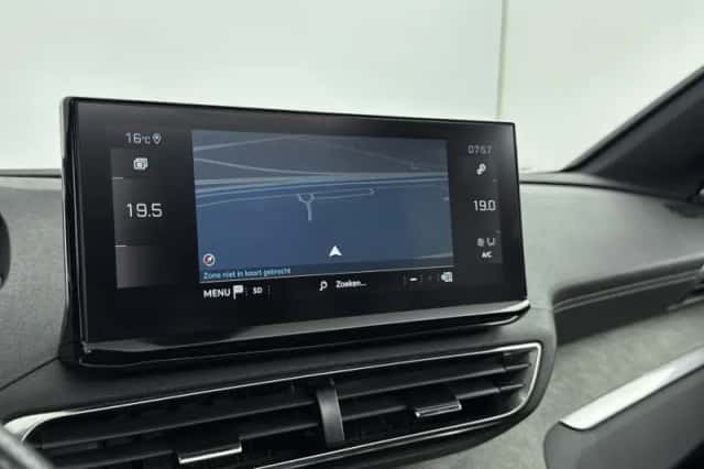 Peugeot 5008 (2022) thumbnail 27