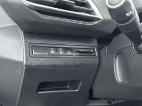 Peugeot 5008 (2022) thumbnail 30