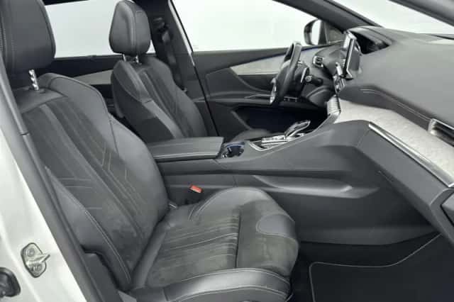 Peugeot 5008 (2022) thumbnail 32