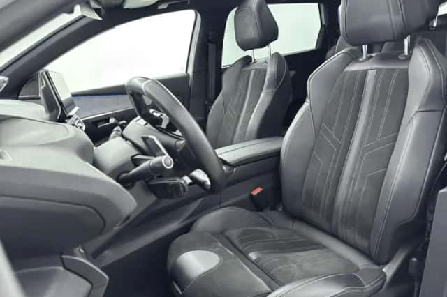 Peugeot 5008 (2022) thumbnail 9