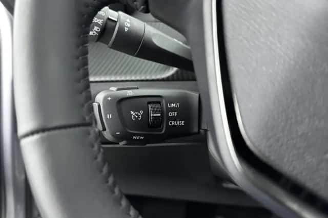 Peugeot e-2008 (2025) thumbnail 19