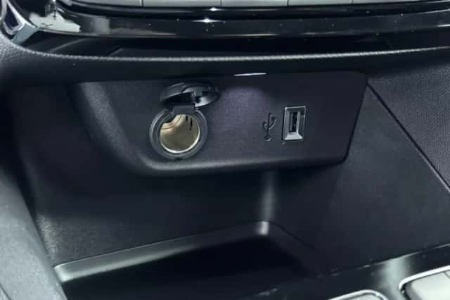 Opel Mokka (2023) thumbnail 33