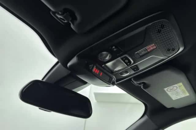 Peugeot e-2008 (2025) thumbnail 25