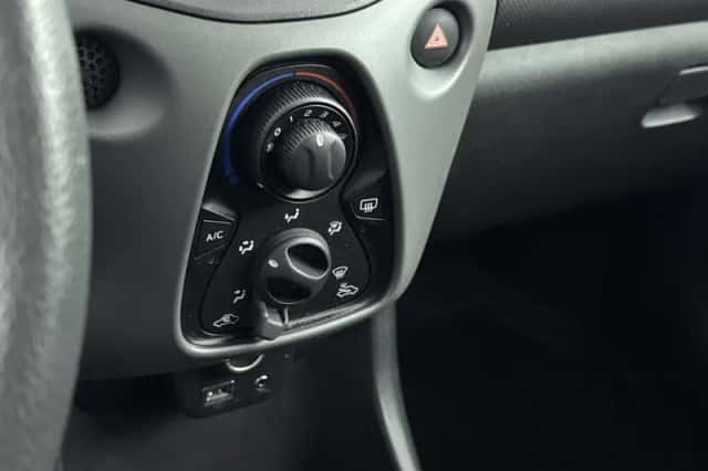 Peugeot 108 (2020) thumbnail 19