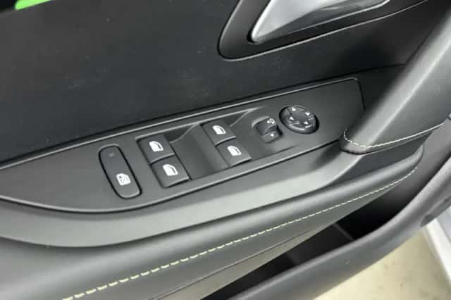 Peugeot 208 (2021) thumbnail 15