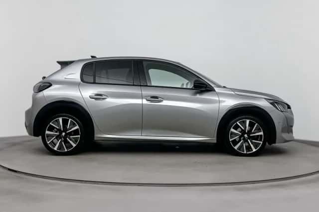 Peugeot 208 (2021) thumbnail 6
