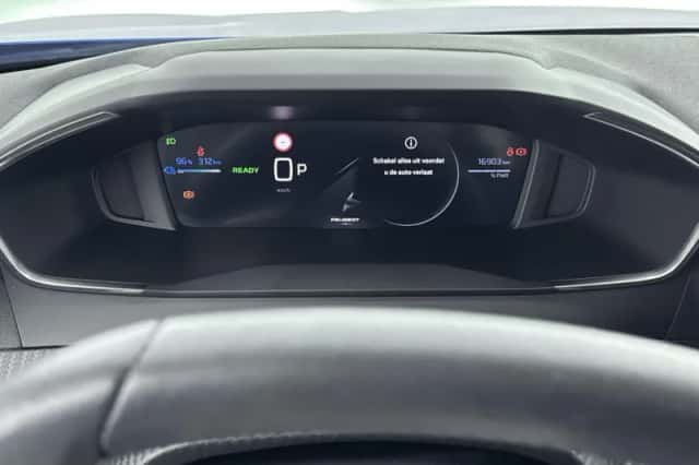 Peugeot e-2008 (2024) thumbnail 17