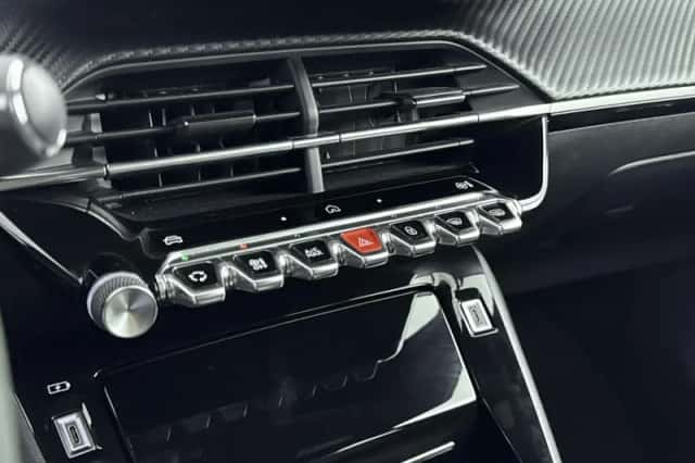 Peugeot e-2008 (2024) thumbnail 23