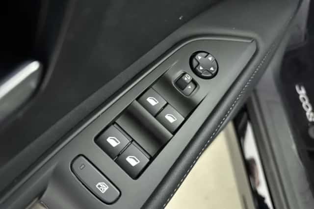 Peugeot 3008 (2024) thumbnail 15