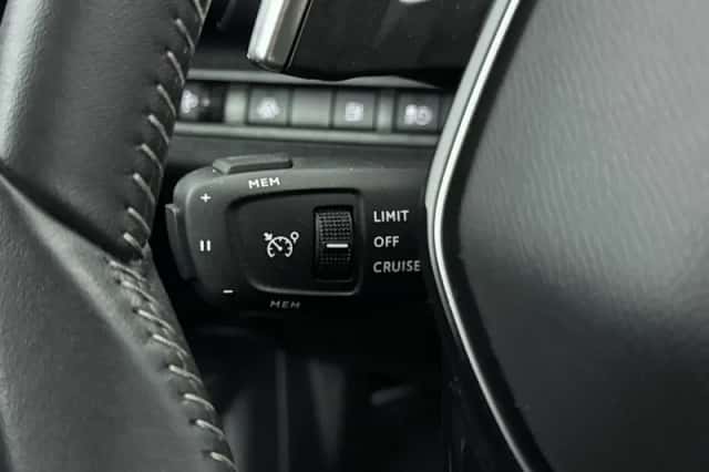 Peugeot 3008 (2024) thumbnail 18