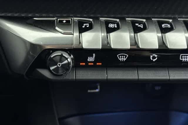Peugeot 3008 (2024) thumbnail 23