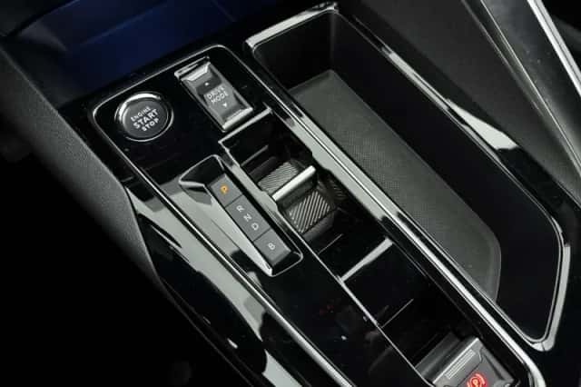 Peugeot 3008 (2024) thumbnail 25